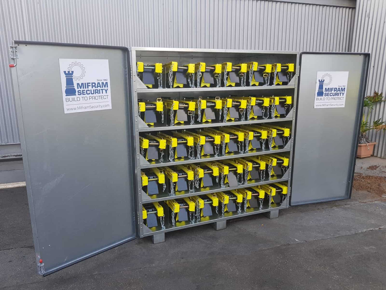Anti-ram Safety Barrier MVB3X 3rd-gen - Mifram