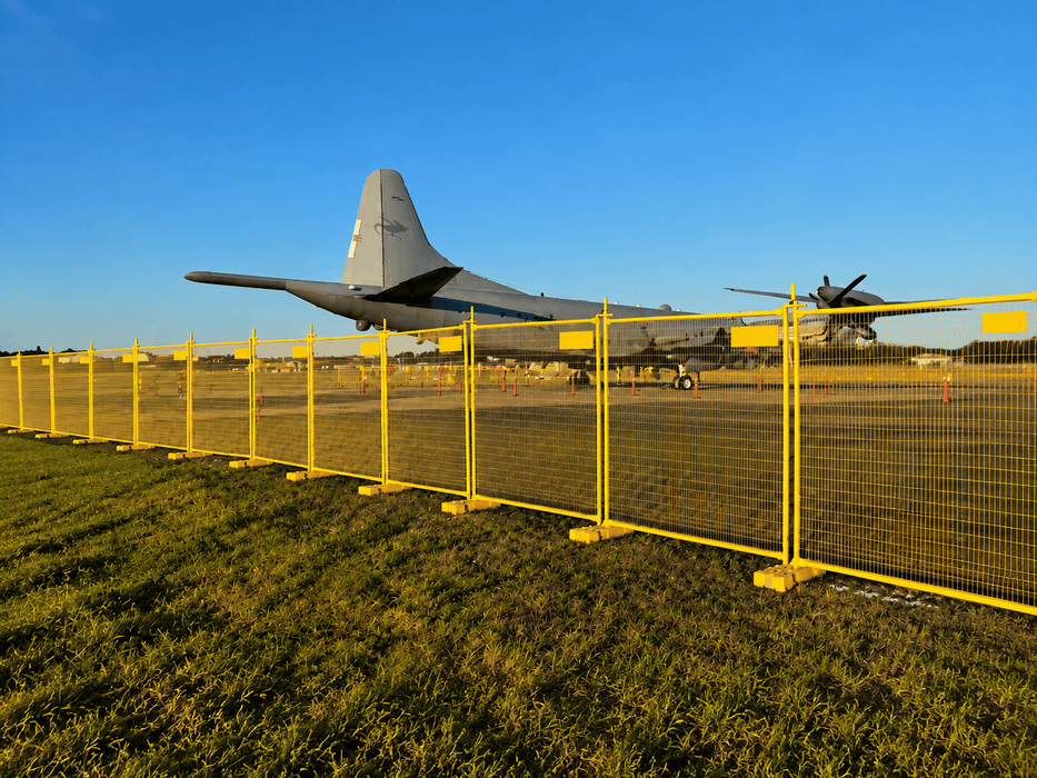 No Thru™ Secure Temporary Fencing System – Patented Interlocking Temporary Fence