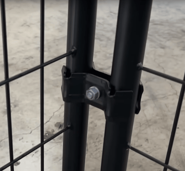 Perimeter Patrol metal fence clamp used for temporary fence installation