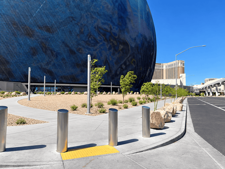 Crash-Rated Anti-Ram Security Bollard for High-Security Perimeter Protection M50/P2 | Global GRAB Hercules